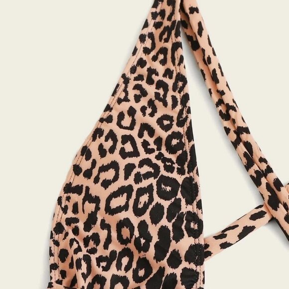 Leopard Print Criss Cross One Piece Swimsuit - Picture 4 of 4